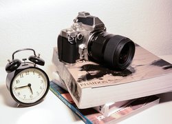 Budzik, Aparat fotograficzny, Nikon, Książki