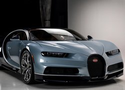 Bugatti Chiron przodem
