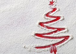 Choinka narysowana na śniegu