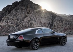 Czarny Rolls-Royce Wraith