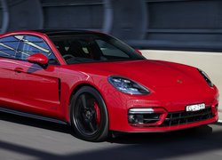 Porsche Panamera GTS, Czerwone, 2021