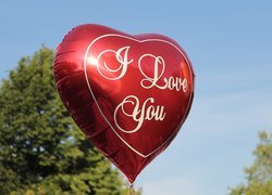 Czerwony balon z napisem I Love You