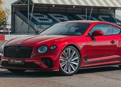 Czerwony Bentley Continental GT Speed