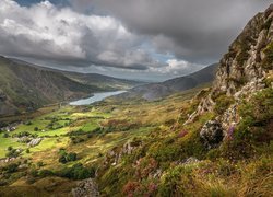 Walia, Dolina Nantlle Valley, Park Narodowy Snowdonia, Wzgórza, Jezioro, Chmury