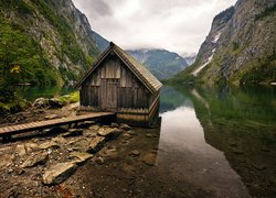 Jezioro Obersee, Park Narodowy Berchtesgaden, Góry, Alpy, Domek, Kamienie, Bawaria, Niemcy