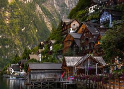 Góry, Alpy Salzburskie, Jezioro, Hallstattersee, Domy, Hallstatt, Austria