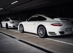 Dwa, Porsche 911 Turbo S