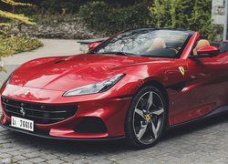 Ferrari Portofino M przodem