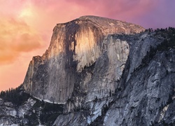 Góra Half Dome w kalifornijskim Parku Narodowym Yosemite