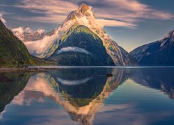 Zatoka Milforda, Fiord Milford, Góry, Alpy Południowe, Góra, Mitre Peak, Odbicie, Park Narodowy Fiordland, Wyspa Południowa, Nowa Zelandia
