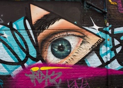 Graffiti z okiem w trójkącie