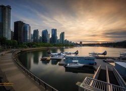 Zatoka, Przystań, Hydroplany, Wodnosamoloty, Wieżowce, Zachód słońca, Promenada, Coal Harbour, Vancouver, Kanada