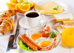 Śniadanie, Rogaliki, Kawa, Parówki, Jajko, Sadzone, Sok