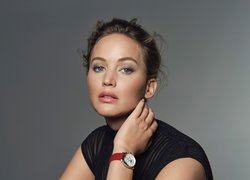 Jennifer Lawrence z zegarkiem