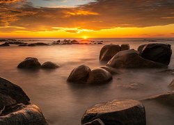 Morze, Zachód słońca, Kamienie, Głazy, Binalong Bay, Tasmania, Australia