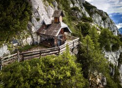 Austria, Góry, Stoderzinken, Skały, Kapliczka, Ogrodzenie, Drzewa