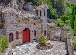 Kościół, Saint Spiridonas, Św Spirydona, Skała, Dziedziniec, Drzewa, Pisuri, Cypr