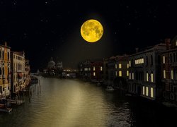 Księżyc nad Canal Grande w Wenecji