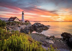 Latarnia morska, Portland Head Light, Morze, Skały, Rośliny, Zatoka Casco, Cape Elizabeth, Stan Maine, Stany Zjednoczone
