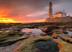 Latarnia morska, St Marys Lighthouse, Skały, Zachód słońca, Wyspa St Marys, Anglia