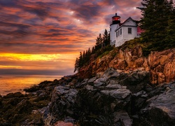 Stany Zjednoczone, Stan Maine, Park Narodowy Acadia, Bass Harbor, Latarnia morska, Morze, Skały, Zachód słońca