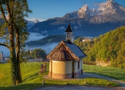 Góry, Alpy, Lasy, Drzewa, Kapliczka, Kirchleitn Kapelle, Mgła, Berchtesgaden, Bawaria, Niemcy