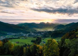 Szwajcaria, Goldau, Dolina, Góry, Jezioro, Lake Lauerz, Drzewa, Domy, Chmury