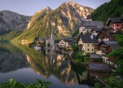 Austria, Miasteczko, Hallstatt, Góry, Alpy Salzburskie, Jezioro Hallstattersee, Domy