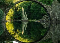 Niemcy, Saksonia, Park Rododendronów Kromlau, Most Diabła, Kamienny, Most łukowy, Jezioro Rakotz