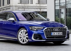 Niebieskie, Audi S8, 2021