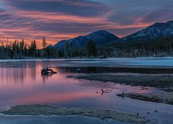 Góry, Jezioro, Sprague Lake, Wschód słońca, Park Narodowy Gór Skalistych, Stan Kolorado, Stany Zjednoczone