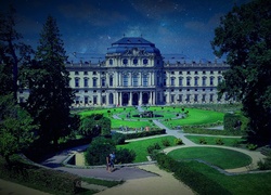 Okazały pałac w Würzburgu