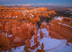 Zima, Skały, Park Narodowy Bryce Canyon, Stan Utah, Stany Zjednoczone