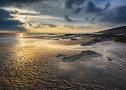 Plaża Dunraven Bay, Walia, Morze, Wschód słońca