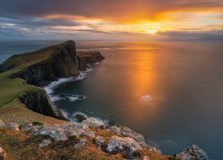 Wybrzeże, Morze Szkockie, Skały, Wyspa Skye, Latarnia morska, Neist Point Lighthouse, Półwysep Duirinish, Szkocja