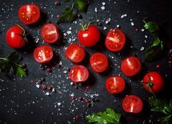Pomidorki koktajlowe z solą