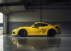 Żółte, Porsche Cayman GT4, Bok