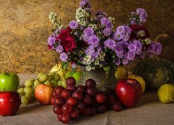 Prezentacja kwiatów i owoców