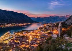 Góry, Przystań Porto Montenegro, Miasteczko Tivat, Domy, Światła, Zatoka Kotorska, Czarnogóra