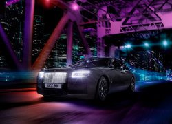 Rolls-Royce Ghost Black Badge na drodze