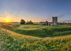 Anglia, Hrabstwo Dorset, Knowlton, Ruiny, Kościół, Zachód słońca