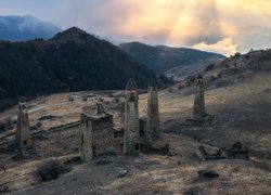 Góry, Kaukaz, Budowle, Ruiny, Wieże obronne, Erzi, Republika Inguszetii, Rosja