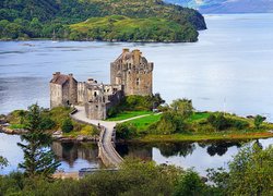 Szkocja, Zamek, Eilean Donan, Ruiny, Wyspa, Jezioro, Loch Duich, Drzewa