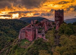 Ruiny, Zamek, Castle Saint-Ulrich, Góry, Lasy, Zachód słońca, Chmury, Ribeauville, Francja