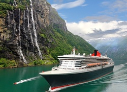 Norwegia, Fiord Sognefjord, Statek Queen Mary 2, Góry, Wodospad