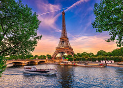 Francja, Paryż, Wieża Eiffla, Rzeka, Sekwana, Drzewa, Statki