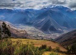 Góry Andy, Święta Dolina Inków, Miasteczko Urubamba, Peru