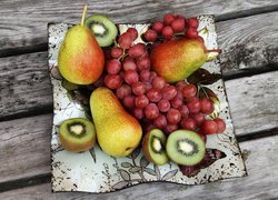 Talerz z owocami
