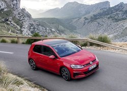 Czerwony, Vokswagen Golf 7, GTI Facelift, 2017, Góry, Droga, Barierka