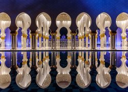 Zjednoczone Emiraty Arabskie, Miasto Abu Dhabi, Wielki Meczet Szejka Zayeda, Wnętrze